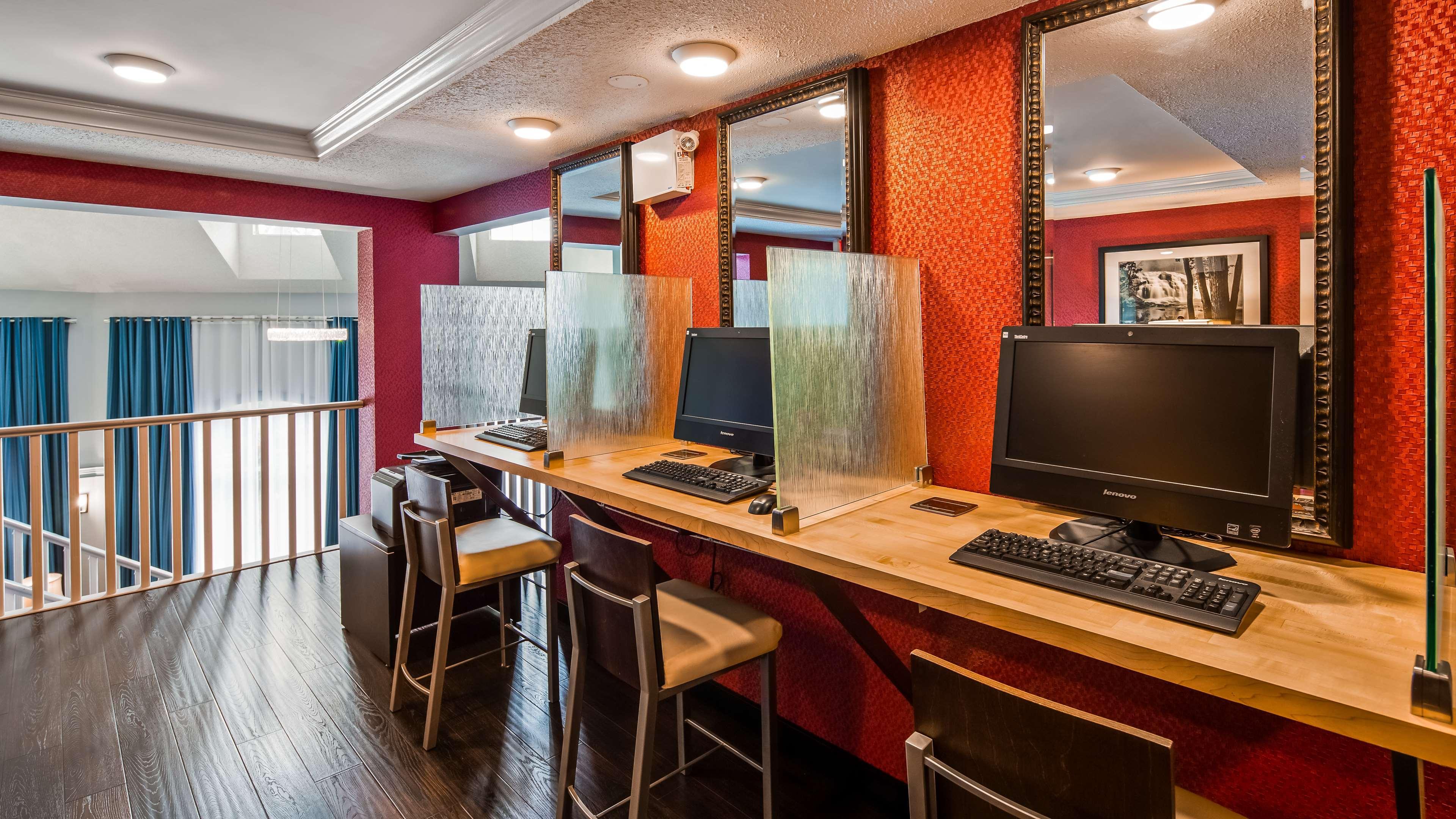 Best Western Plus Regency Inn And Conference Centre Abbotsford Exteriér fotografie
