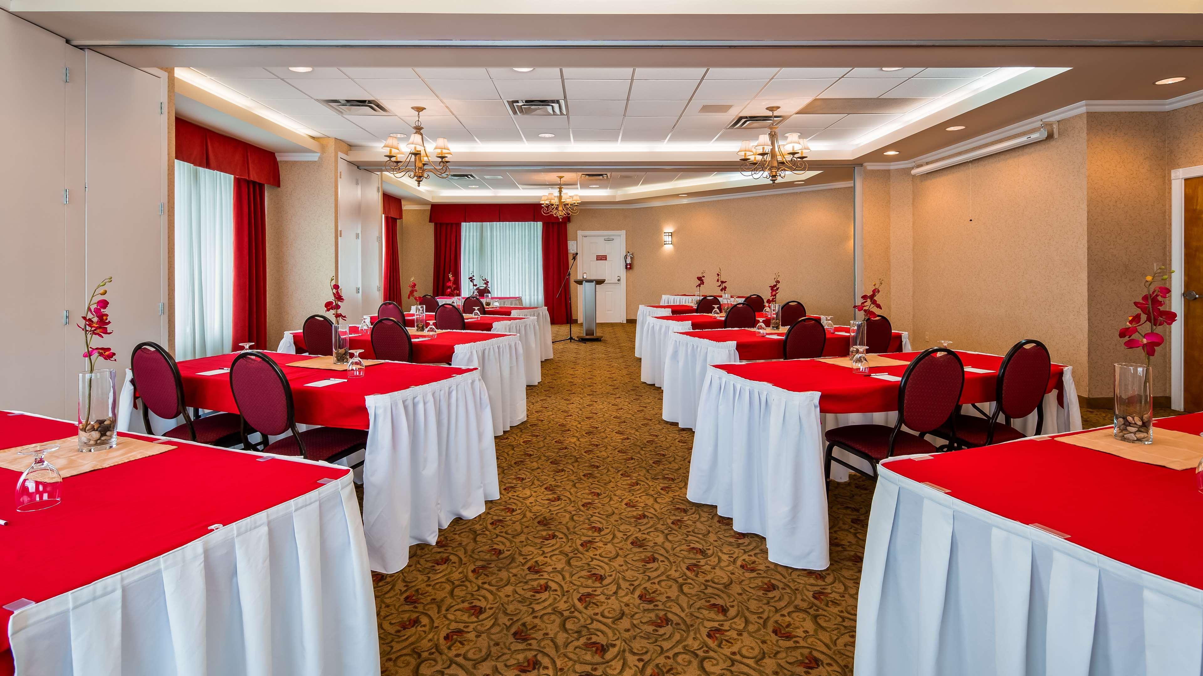 Best Western Plus Regency Inn And Conference Centre Abbotsford Exteriér fotografie